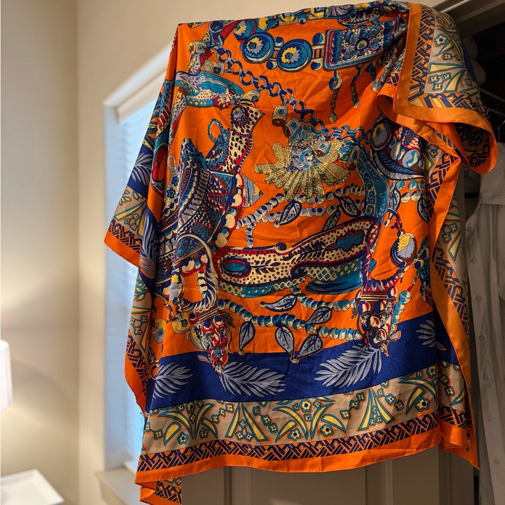 Tuckernuck Scarfs - excellent condition